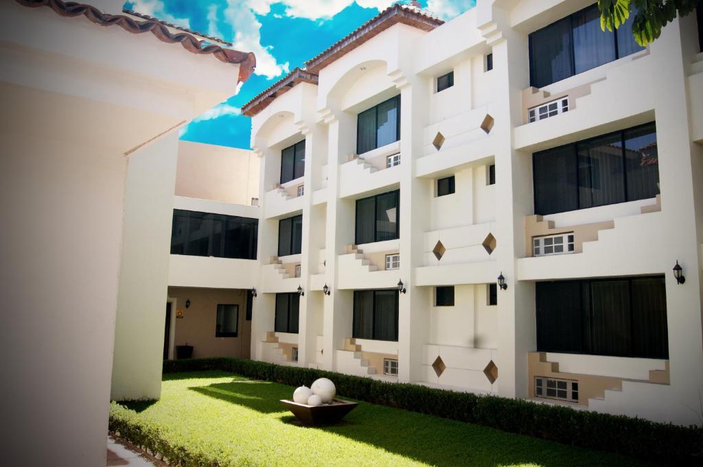 Eh Ejecutivo Urban Hotel Tepic Exterior photo